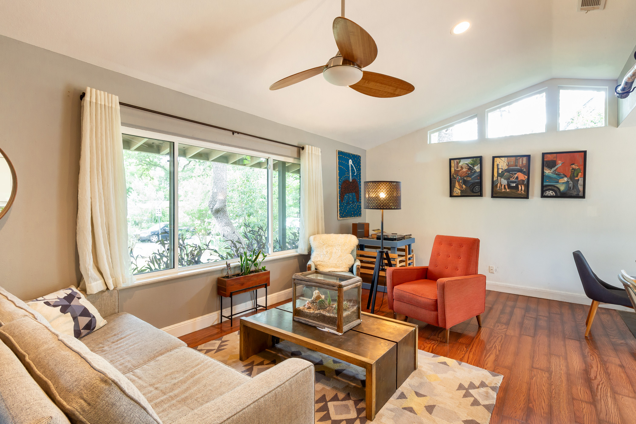 2809 Rae Dell Avenue Austin, TX 78704 - Photo 4 of 34 Living, opposite view