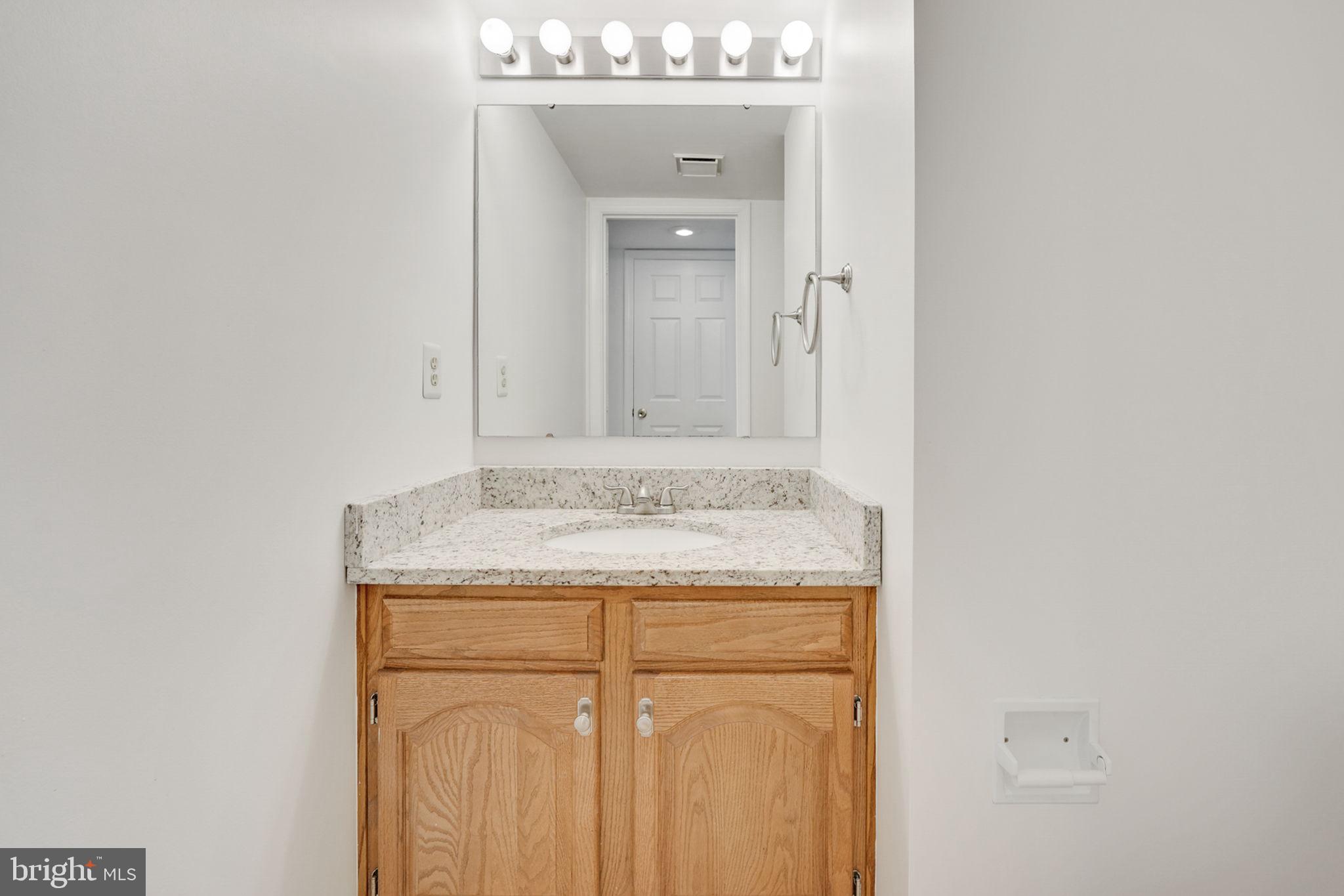 8525 Silverview Drive Lorton, VA 22079 - Photo 11 of 50