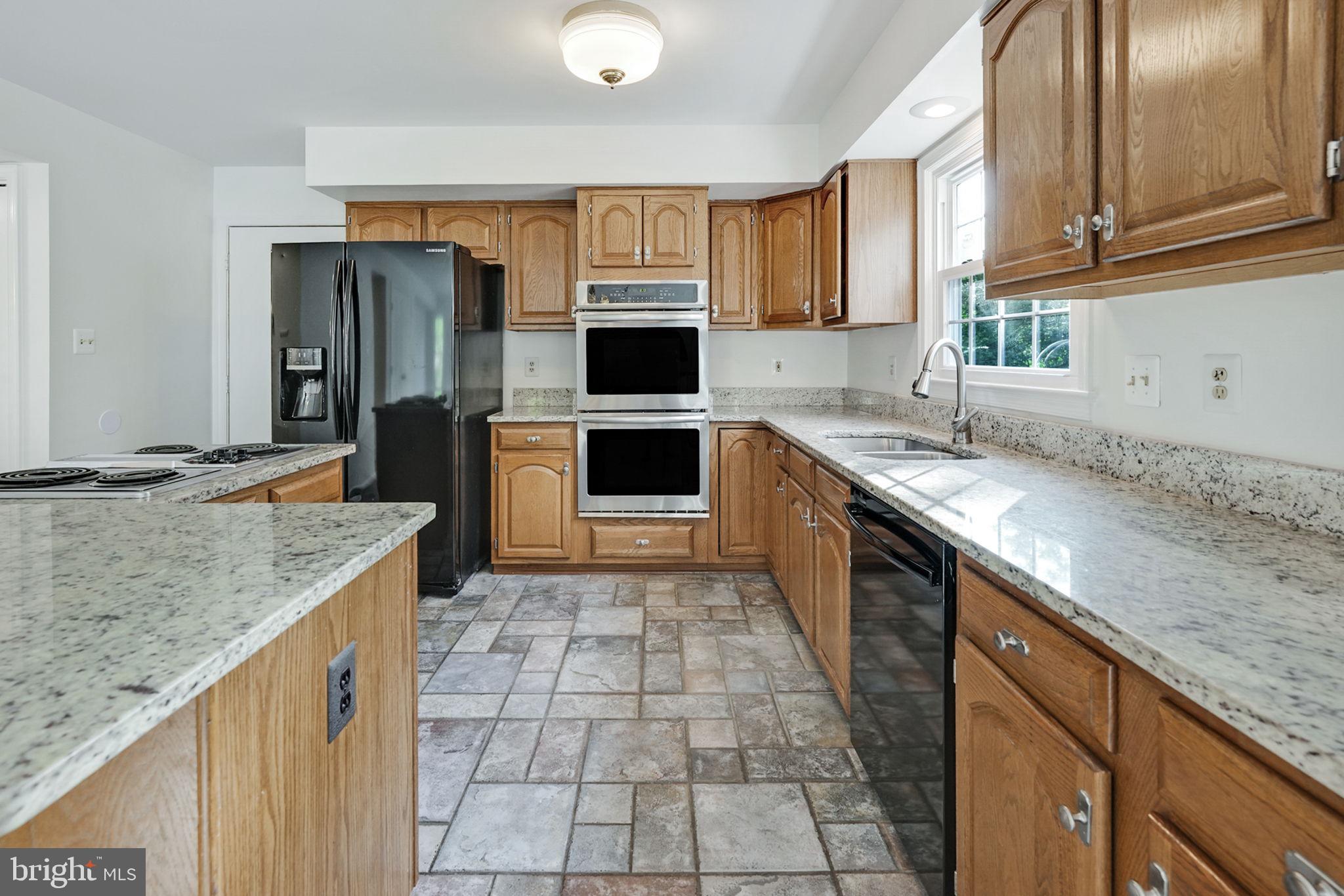8525 Silverview Drive Lorton, VA 22079 - Photo 18 of 50