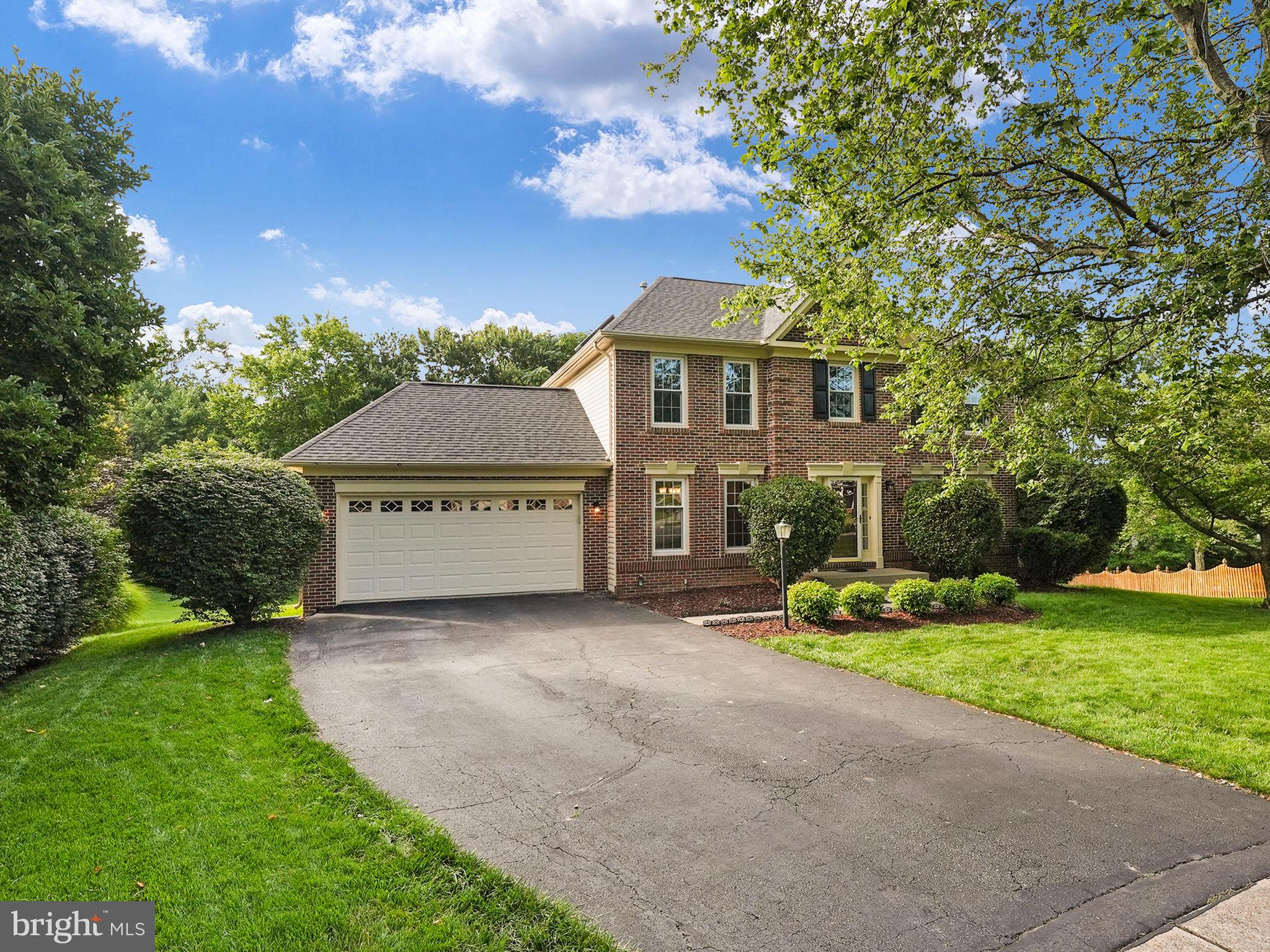 8525 Silverview Drive Lorton, VA 22079 - Photo 2 of 50