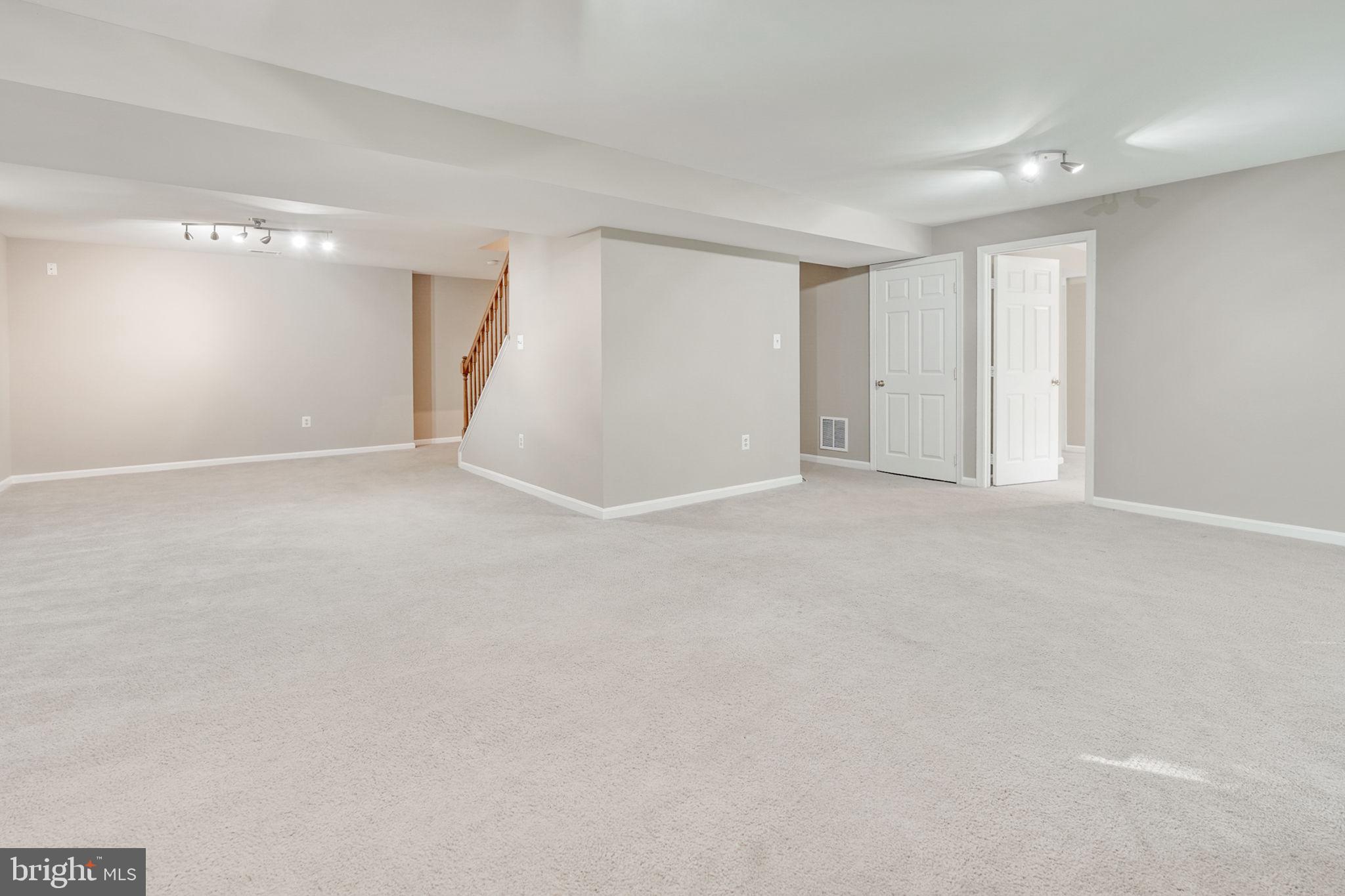 8525 Silverview Drive Lorton, VA 22079 - Photo 38 of 50