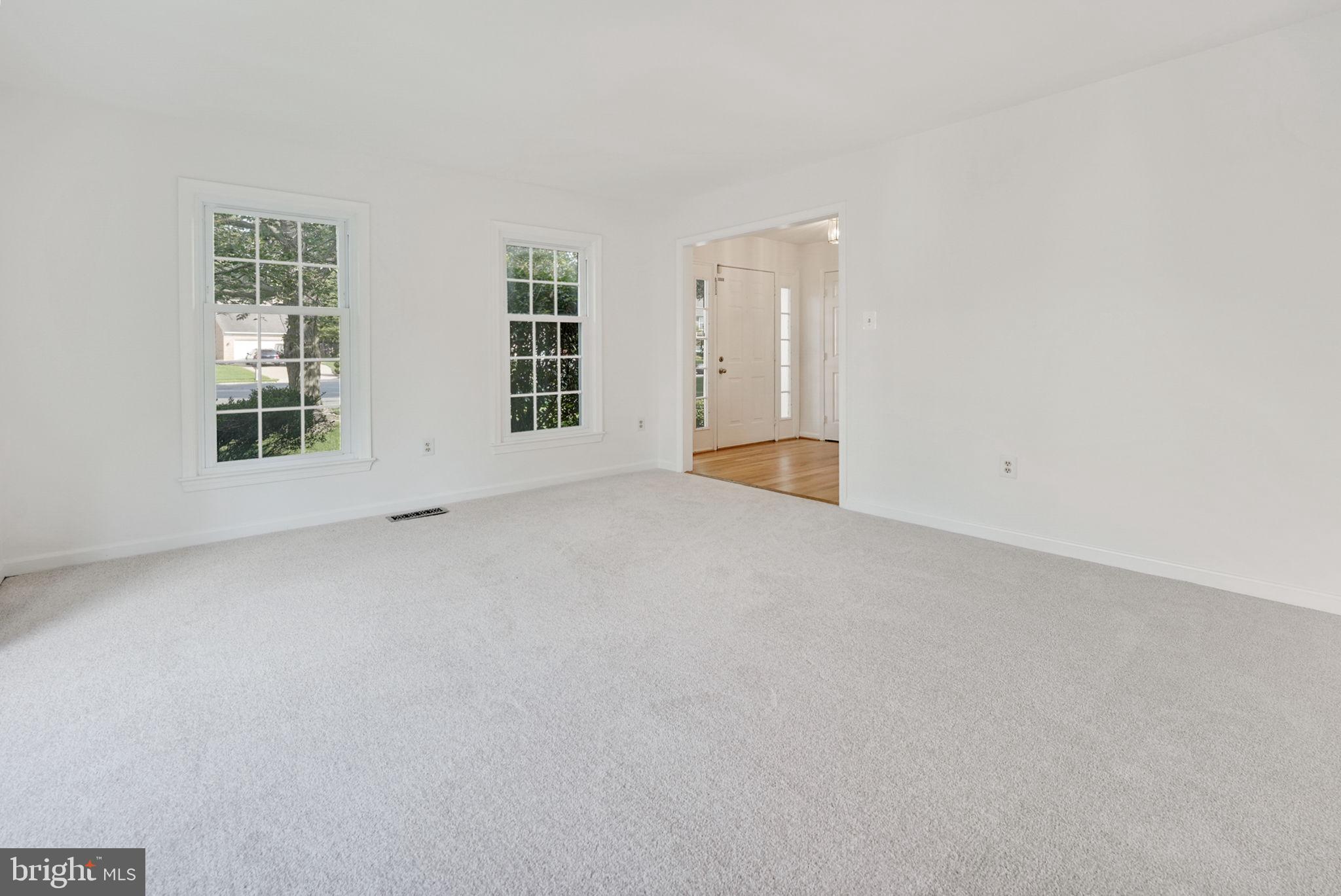 8525 Silverview Drive Lorton, VA 22079 - Photo 7 of 50