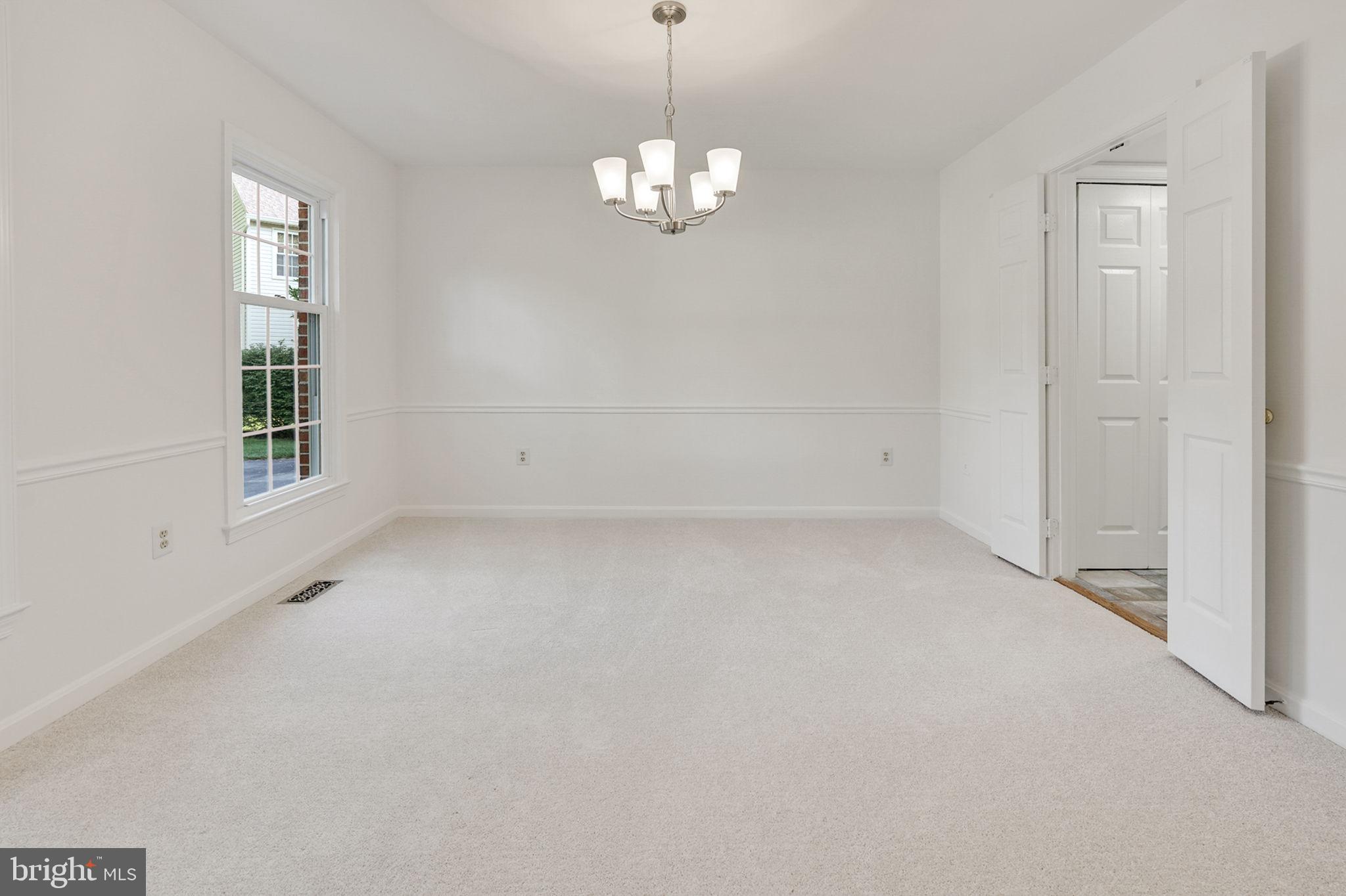 8525 Silverview Drive Lorton, VA 22079 - Photo 8 of 50