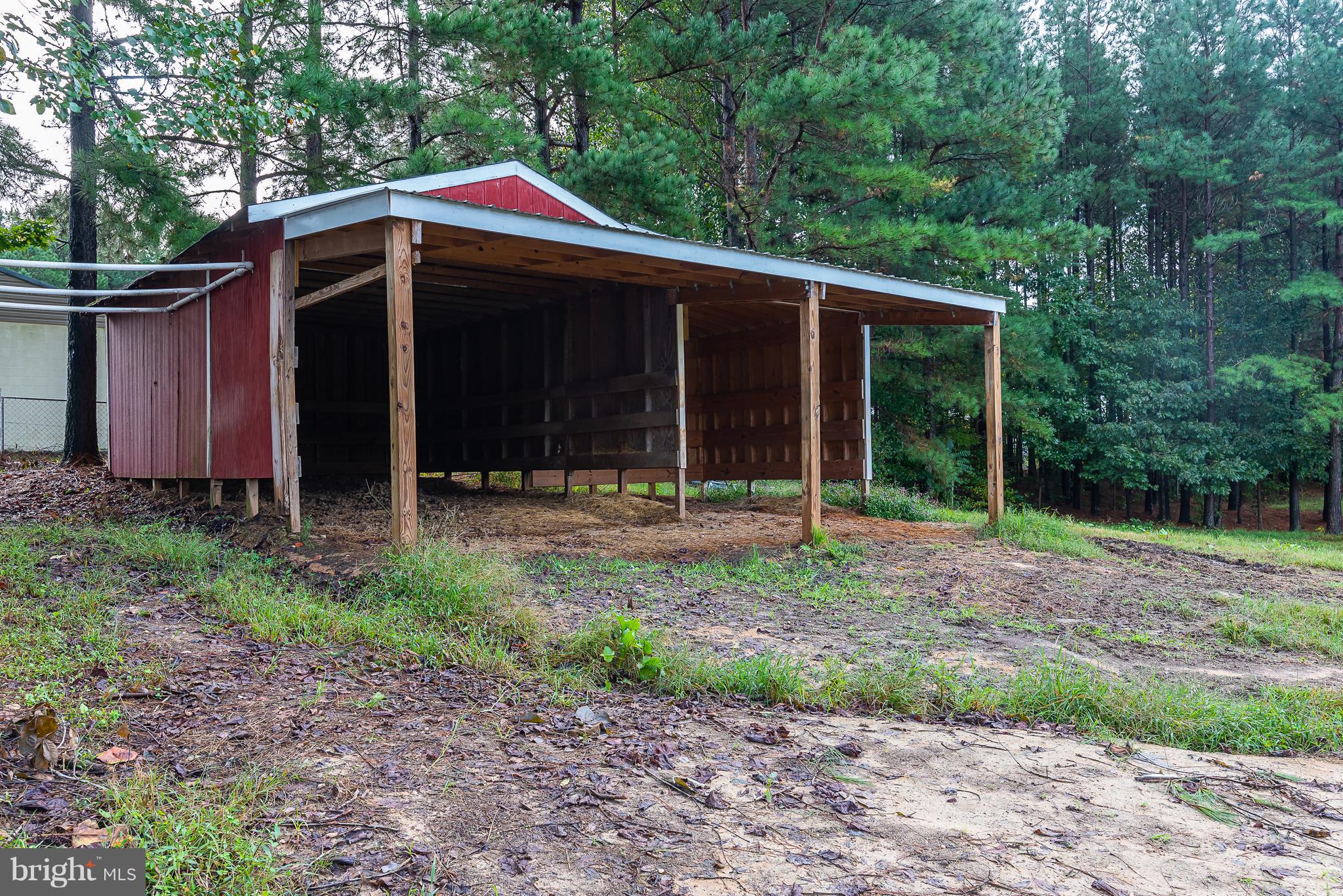 10000 Edenton Road Partlow, VA 22534 - Photo 23 of 30 a front view of a house with garden