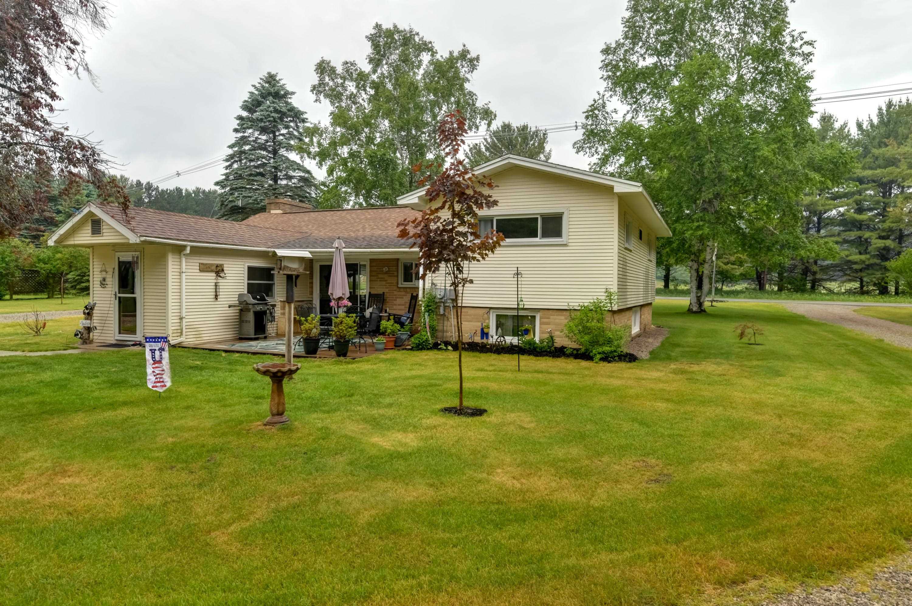 10741 North Long Lake Road Traverse City, MI 49685 - Photo 4 of 37