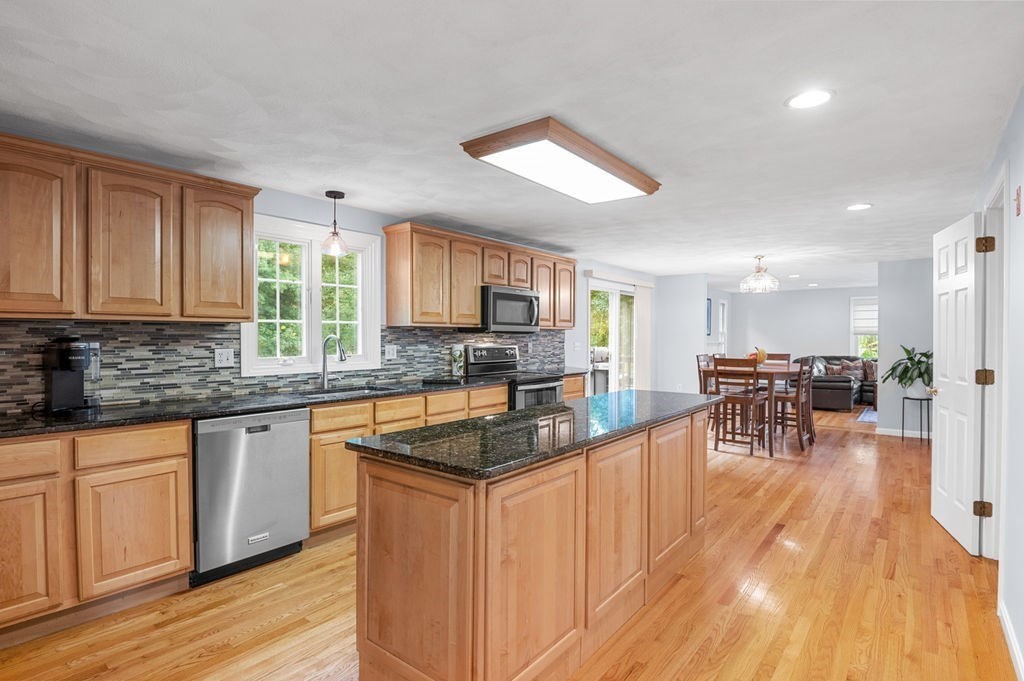 2 Long View Way Georgetown, MA 01833 - Photo 3 of 39 Gallery Image 3