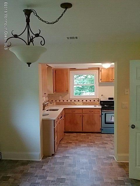 59 Stagecoach Road Millstone Township, NJ 08510 - Photo 7 of 11 unflagged_001 - Copy