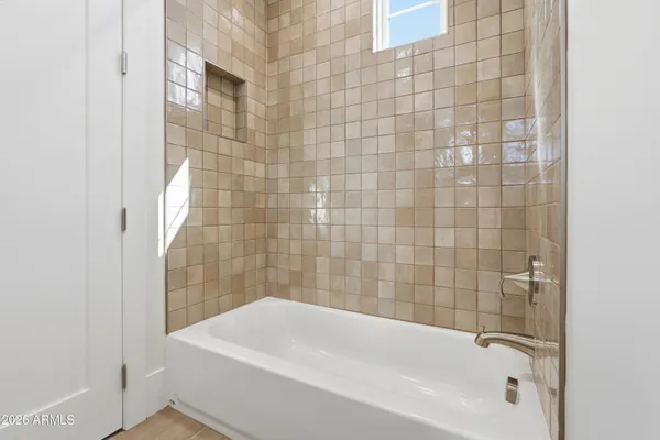 $1,298,000 | 2664 East Longhorn Court, Gilbert, AZ 85297