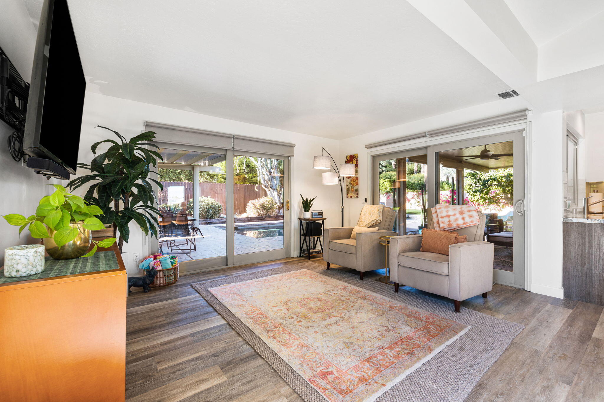 71381 Gardess Road Rancho Mirage, CA 92270 - Photo 14 of 61 Media seating