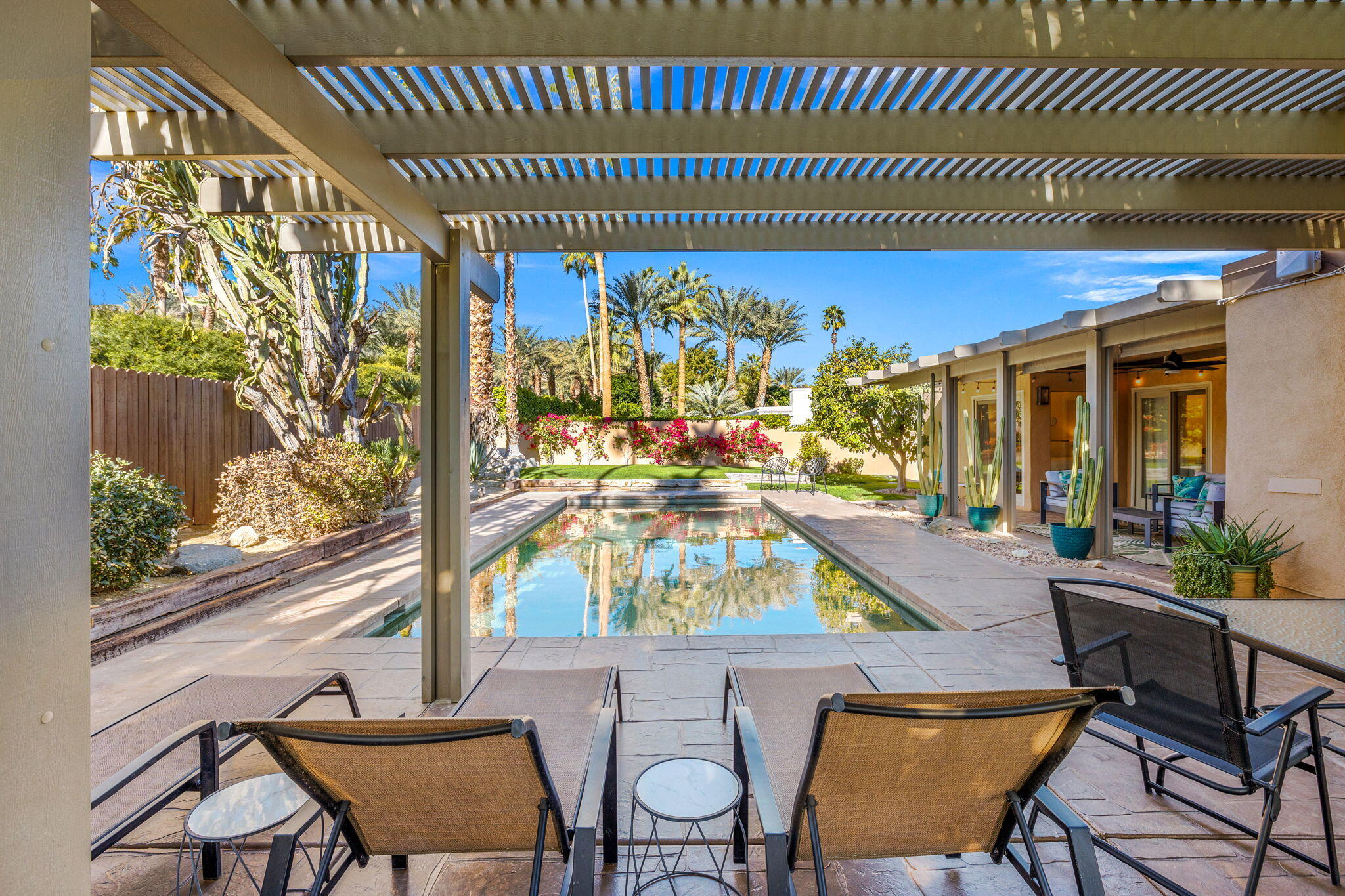 71381 Gardess Road Rancho Mirage, CA 92270 - Photo 34 of 61 Pool seating
