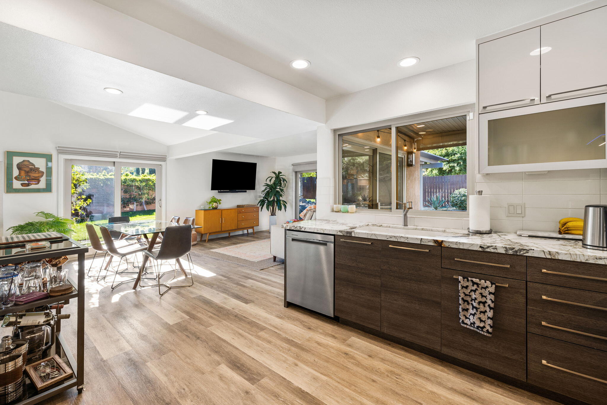 71381 Gardess Road Rancho Mirage, CA 92270 - Photo 42 of 61 Kitchen/dining