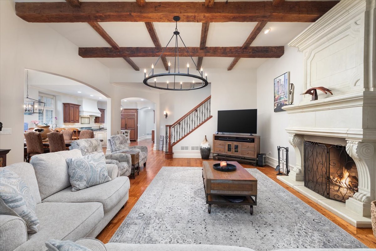 849 East Hillside Road Naperville, IL 60540 - Photo 15 of 75