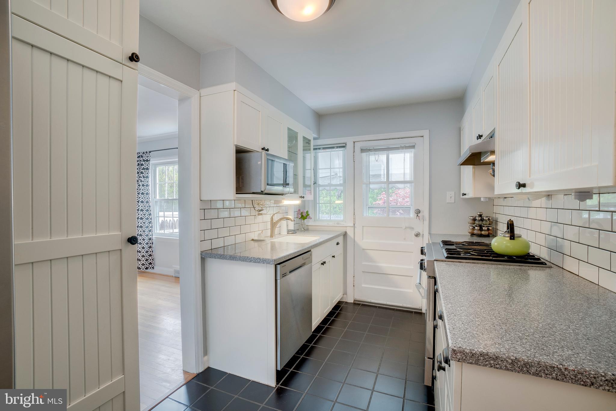 1886 Edgewood Road Towson, MD 21286 - Photo 14 of 49 Updated Kitchen