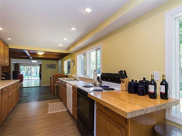 303 Edgemere Road Lynnfield, MA 01940 - Photo 17 of 30 Gallery Image 17