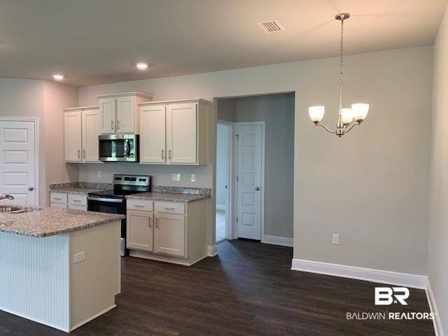 9304 Sitka Drive, Unit 90 Foley, AL 36535 - Photo 7 of 21 Breakfast Area