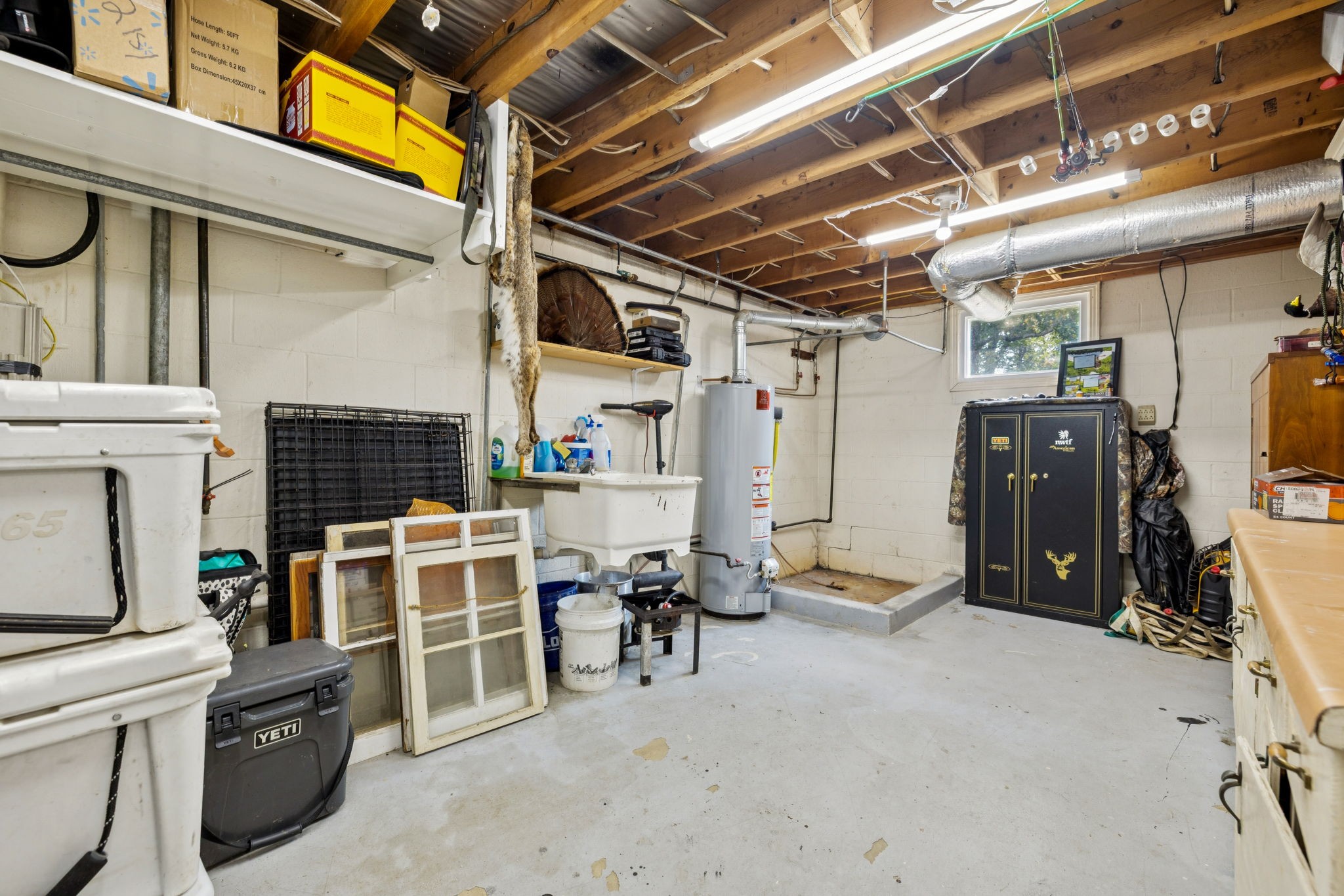 2151 Bakerville Road Waverly, TN 37185 - Photo 43 of 67 a view of a storage & utility room