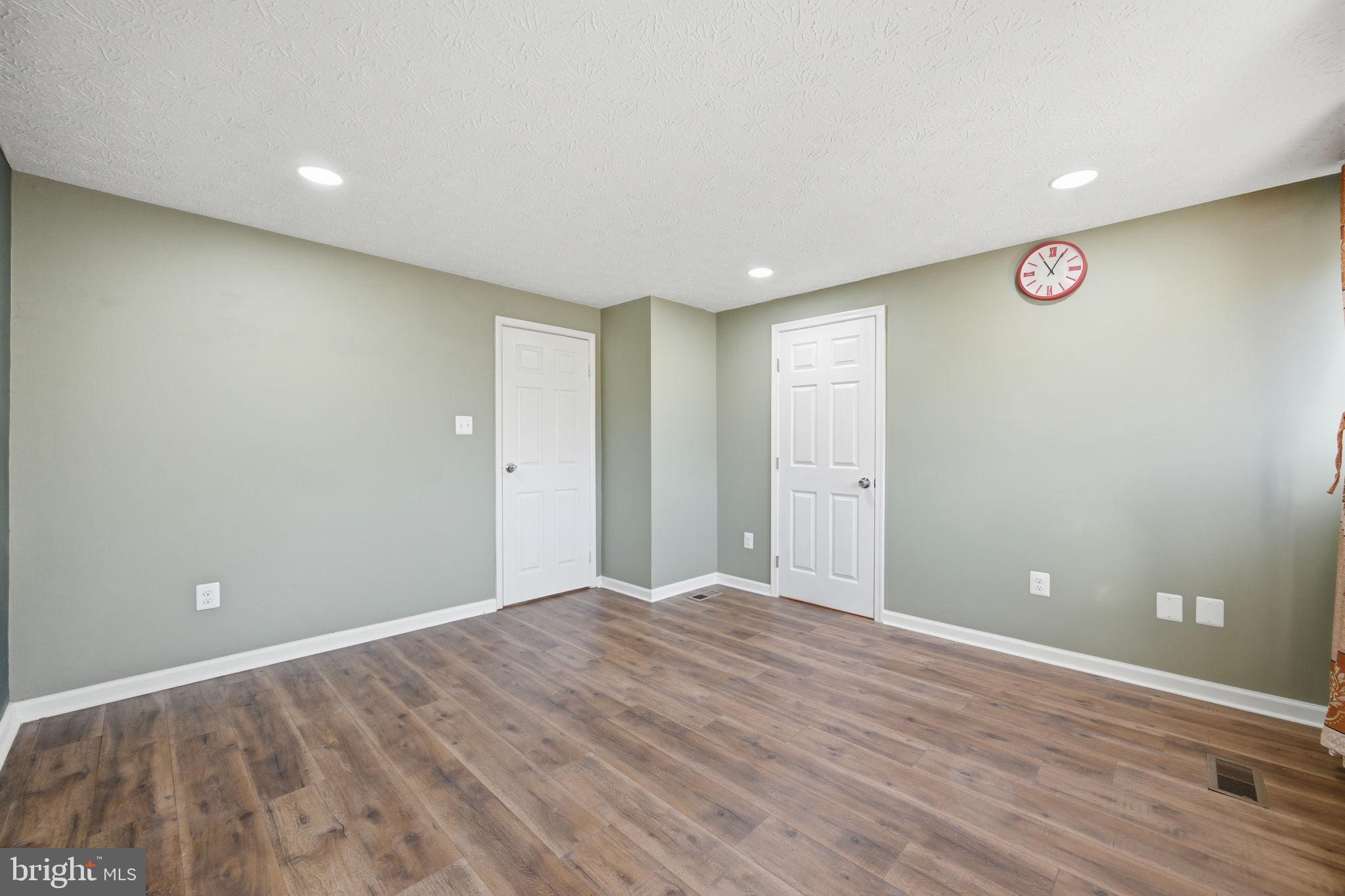 14219 Castle Boulevard, Unit 12618 Silver Spring, MD 20904 - Photo 13 of 37 Primary Bedroom