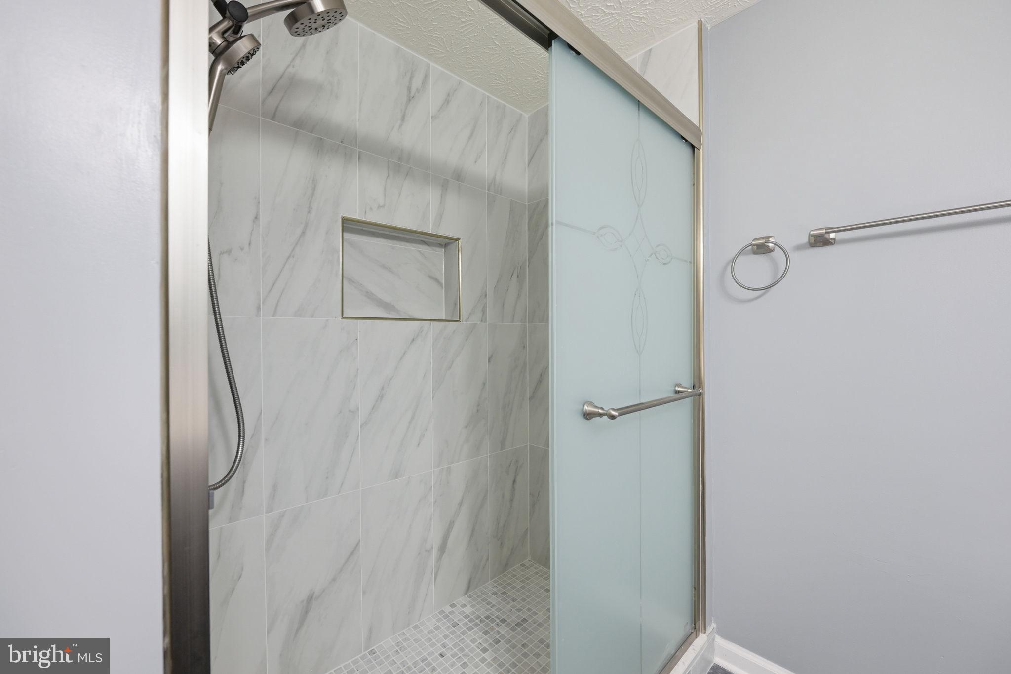 14219 Castle Boulevard, Unit 12618 Silver Spring, MD 20904 - Photo 22 of 37 Upper Level Full Bath