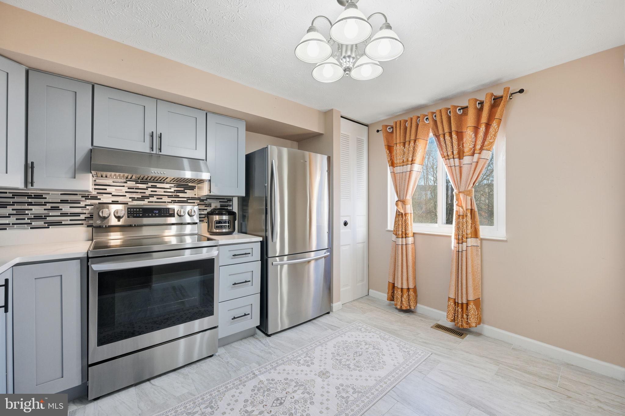 14219 Castle Boulevard, Unit 12618 Silver Spring, MD 20904 - Photo 8 of 37 Kitchen
