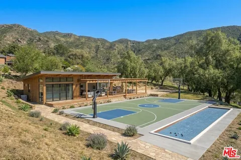 $3,700,000 | 34067 Mulholland Highway, Malibu, CA 90265