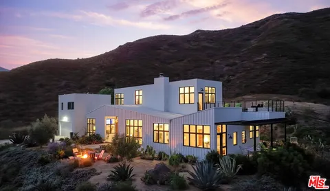 $3,700,000 | 34067 Mulholland Highway, Malibu, CA 90265