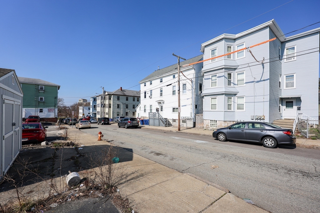 47 Boutwell Street Fall River, MA 02723 - Photo 4 of 13