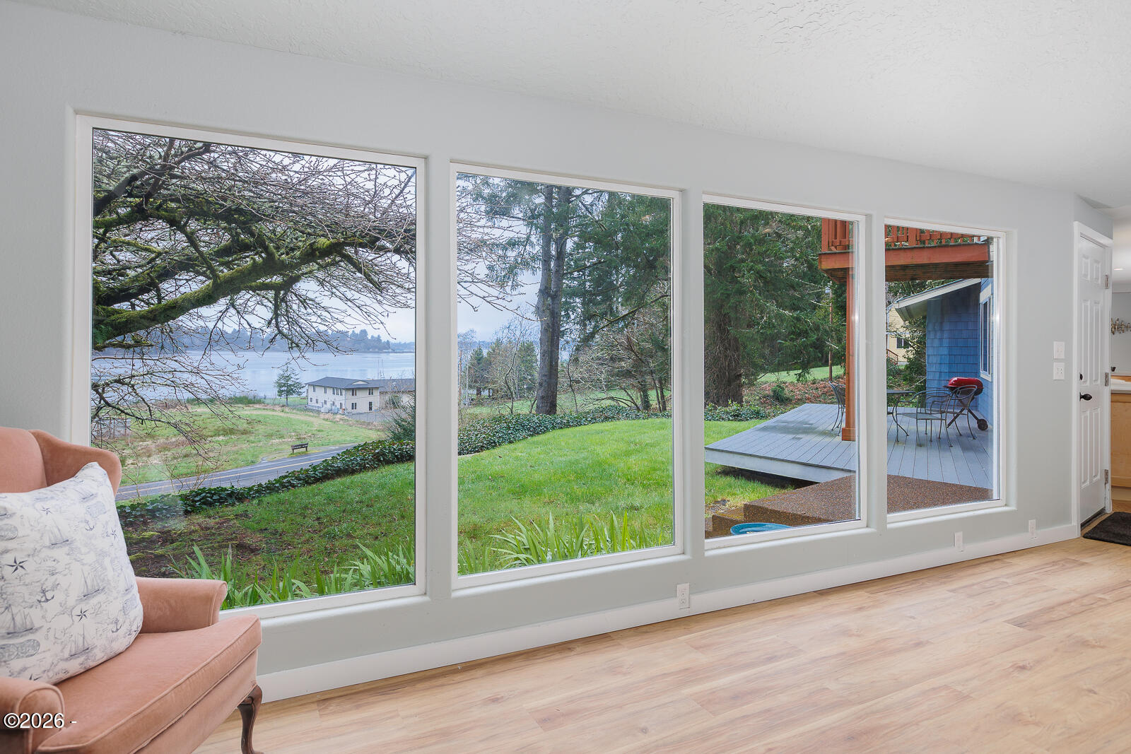 3823 Yaquina Bay Road Newport, OR 97365 - Photo 15 of 68 Web-13