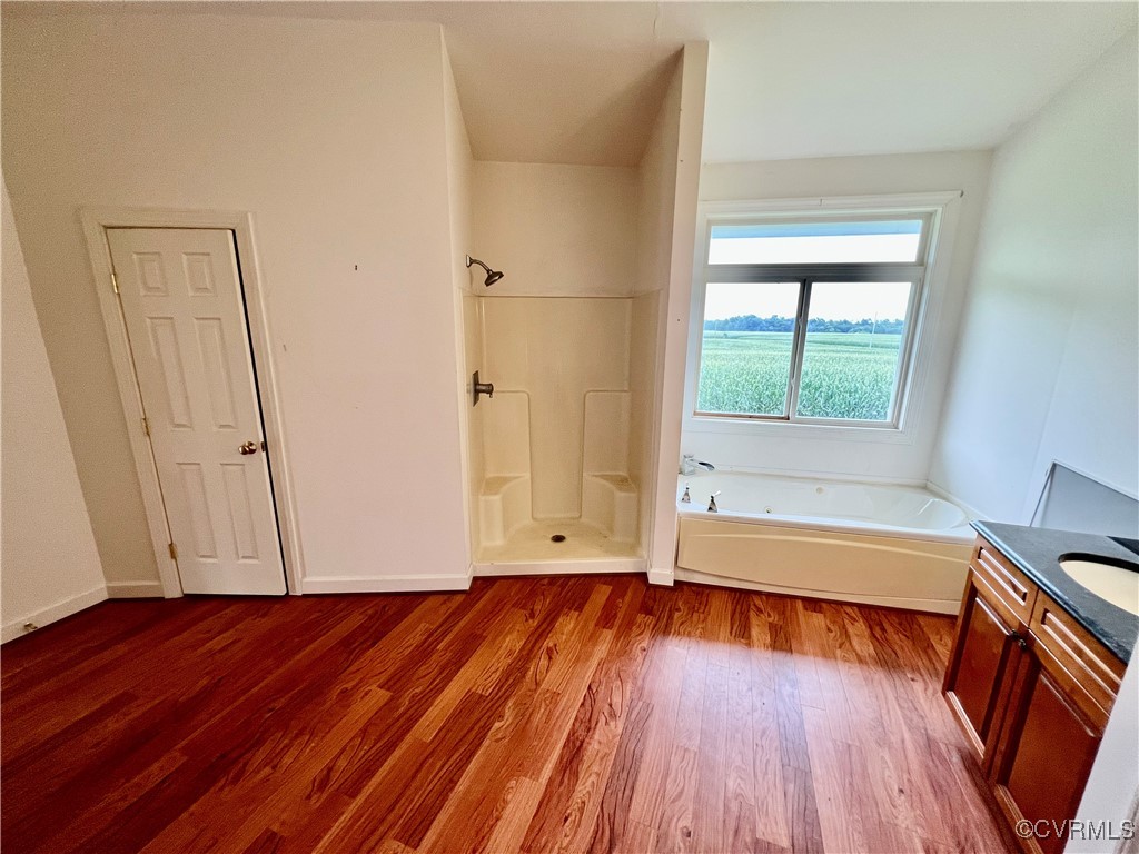 395 Kinsale Creek Road Kinsale, VA 22488 - Photo 29 of 41 a view of room with wooden floor and fan