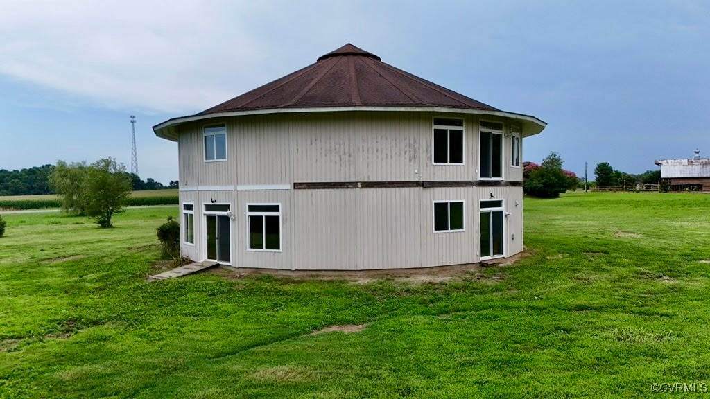 395 Kinsale Creek Road Kinsale, VA 22488 - Photo 38 of 41 a view of a house with backyard and garden