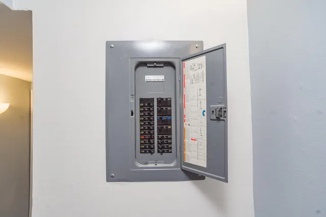 $1,500 | 1901 Indian River Boulevard, Unit 205E, Vero Beach, FL 32960