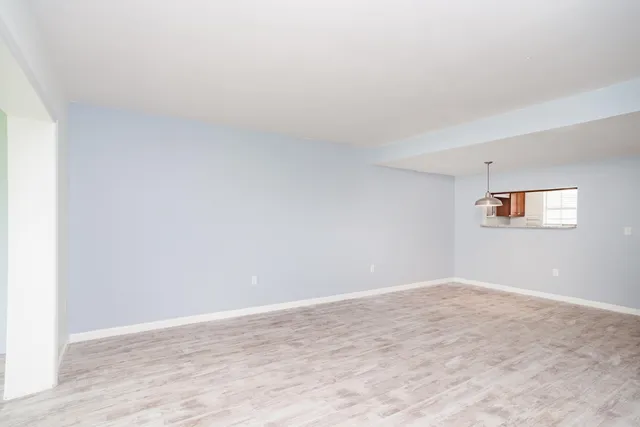 $1,500 | 1901 Indian River Boulevard, Unit 205E, Vero Beach, FL 32960