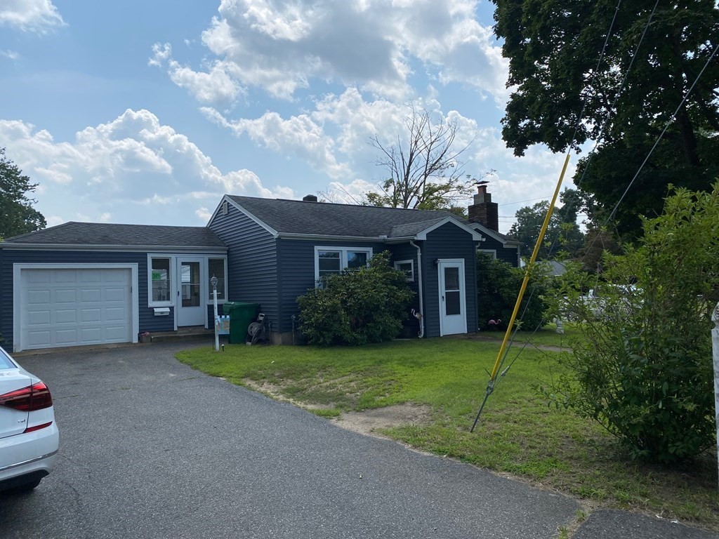 519 Prospect Street Chicopee, MA 01020 - Photo 3 of 23