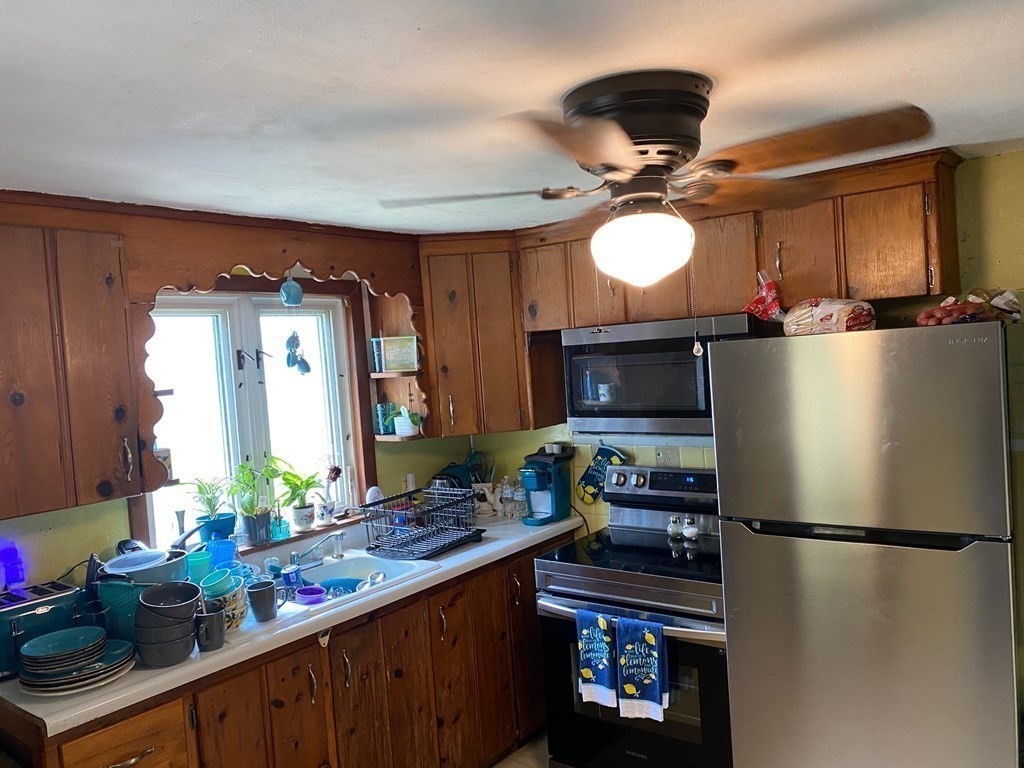 519 Prospect Street Chicopee, MA 01020 - Photo 7 of 23