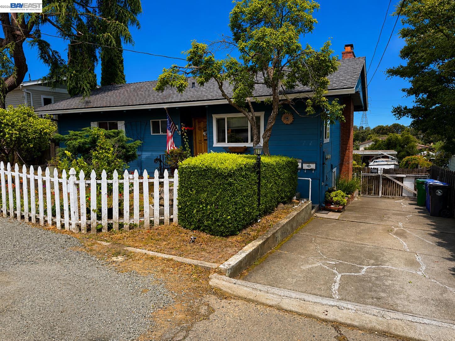 25325 Windfeldt Road Hayward, CA 94541 - Photo 3 of 7