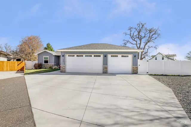$390,000 | 929 Applewood Drive, Buhl, ID 83316