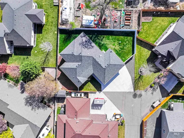 $390,000 | 929 Applewood Drive, Buhl, ID 83316