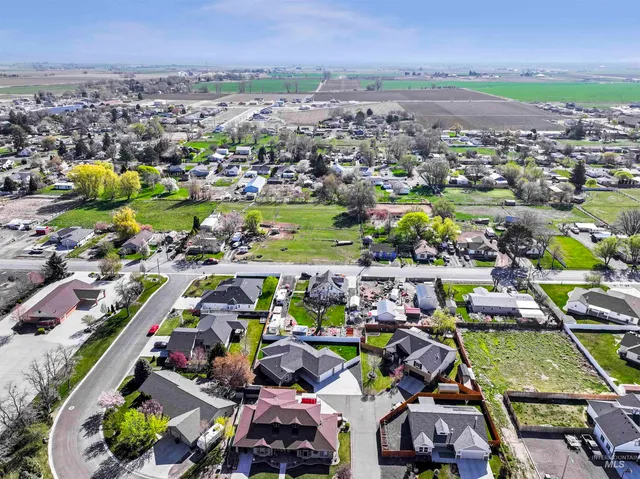 $390,000 | 929 Applewood Drive, Buhl, ID 83316