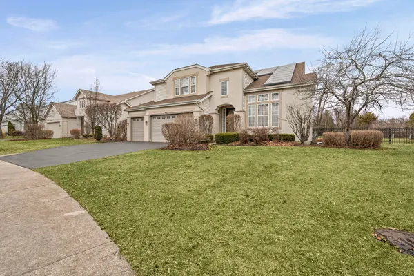 $1,025,000 | 2188 Avalon Drive, Buffalo Grove, IL 60089