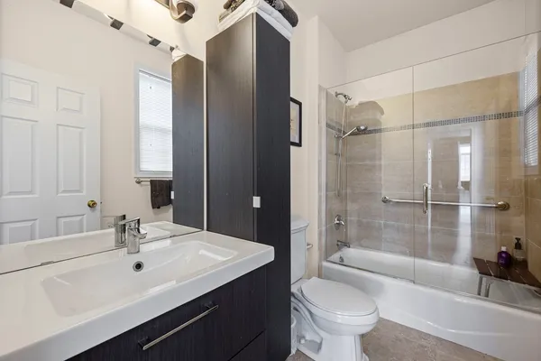 $995,000 | 2188 Avalon Drive, Buffalo Grove, IL 60089