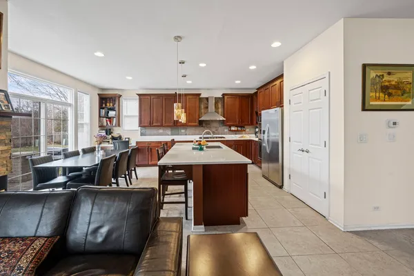 $995,000 | 2188 Avalon Drive, Buffalo Grove, IL 60089