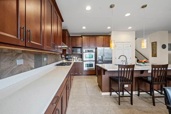 $995,000 | 2188 Avalon Drive, Buffalo Grove, IL 60089