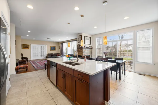 $995,000 | 2188 Avalon Drive, Buffalo Grove, IL 60089