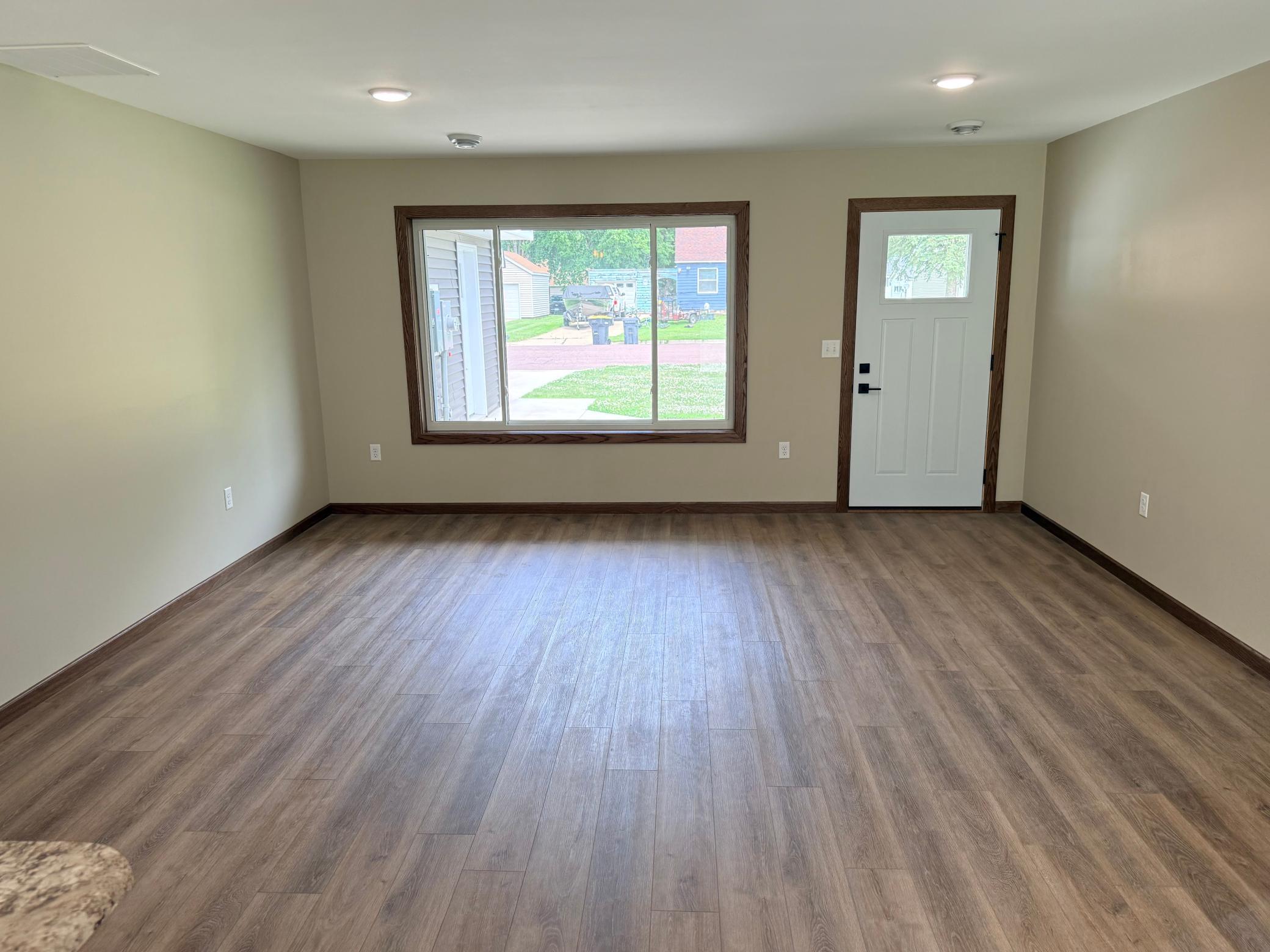 141 Washington Street Walnut Grove, MN 56180 - Photo 12 of 31