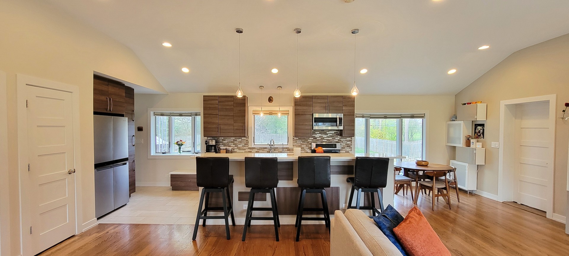 6N172 Harvey Road Medinah, IL 60157 - Photo 2 of 24 Gallery Image 2