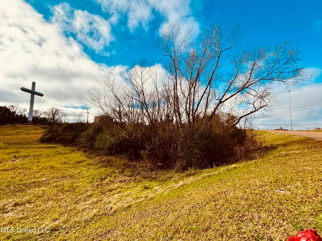 $295,000 | Southeast Frontage Road, Winona, MS 38967