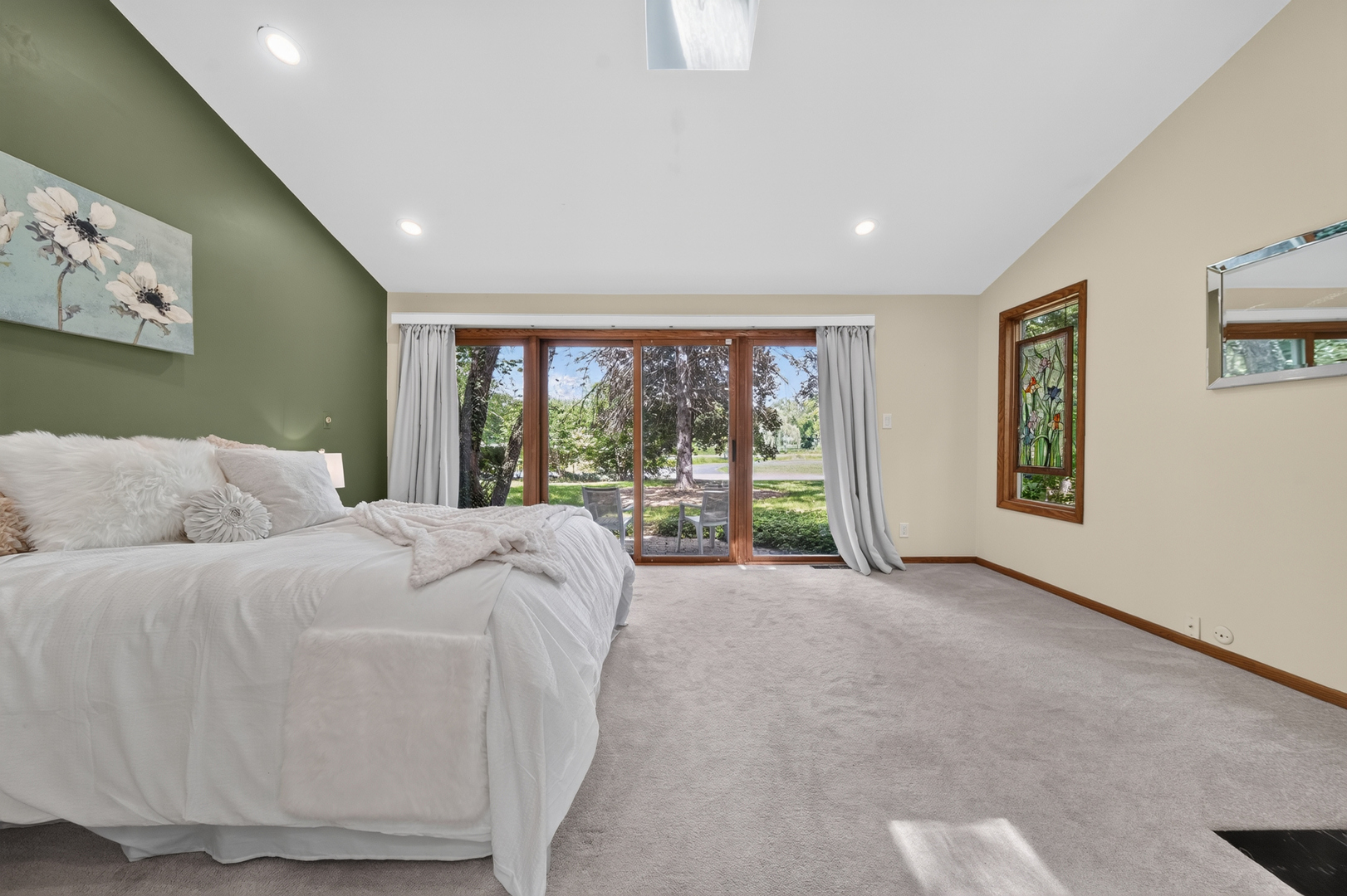 16 Falkirk Road Hawthorn Woods, IL 60047 - Photo 16 of 51 Gallery Image 16