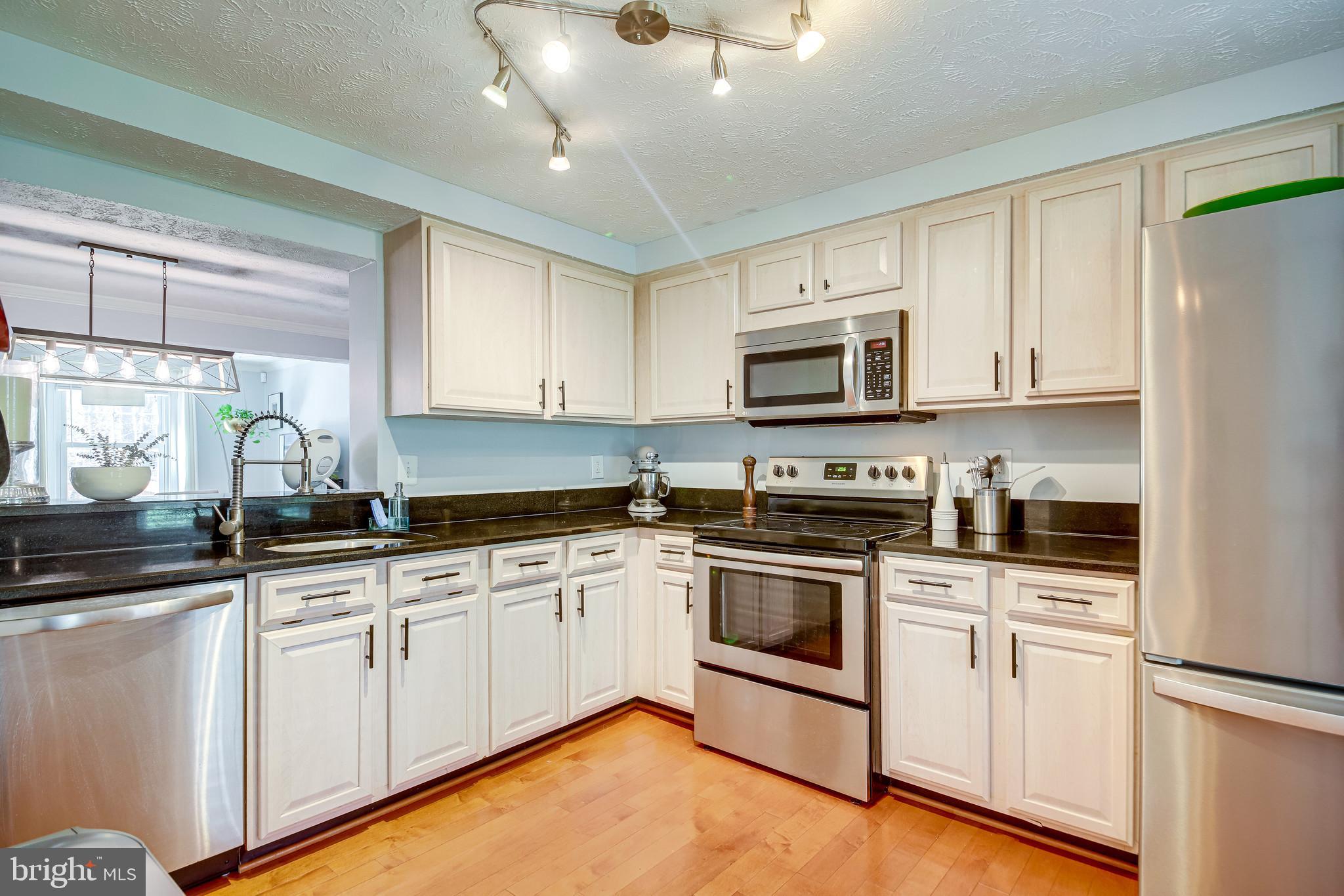 1573 Autumn Ridge Circle Reston, VA 20194 - Photo 14 of 63