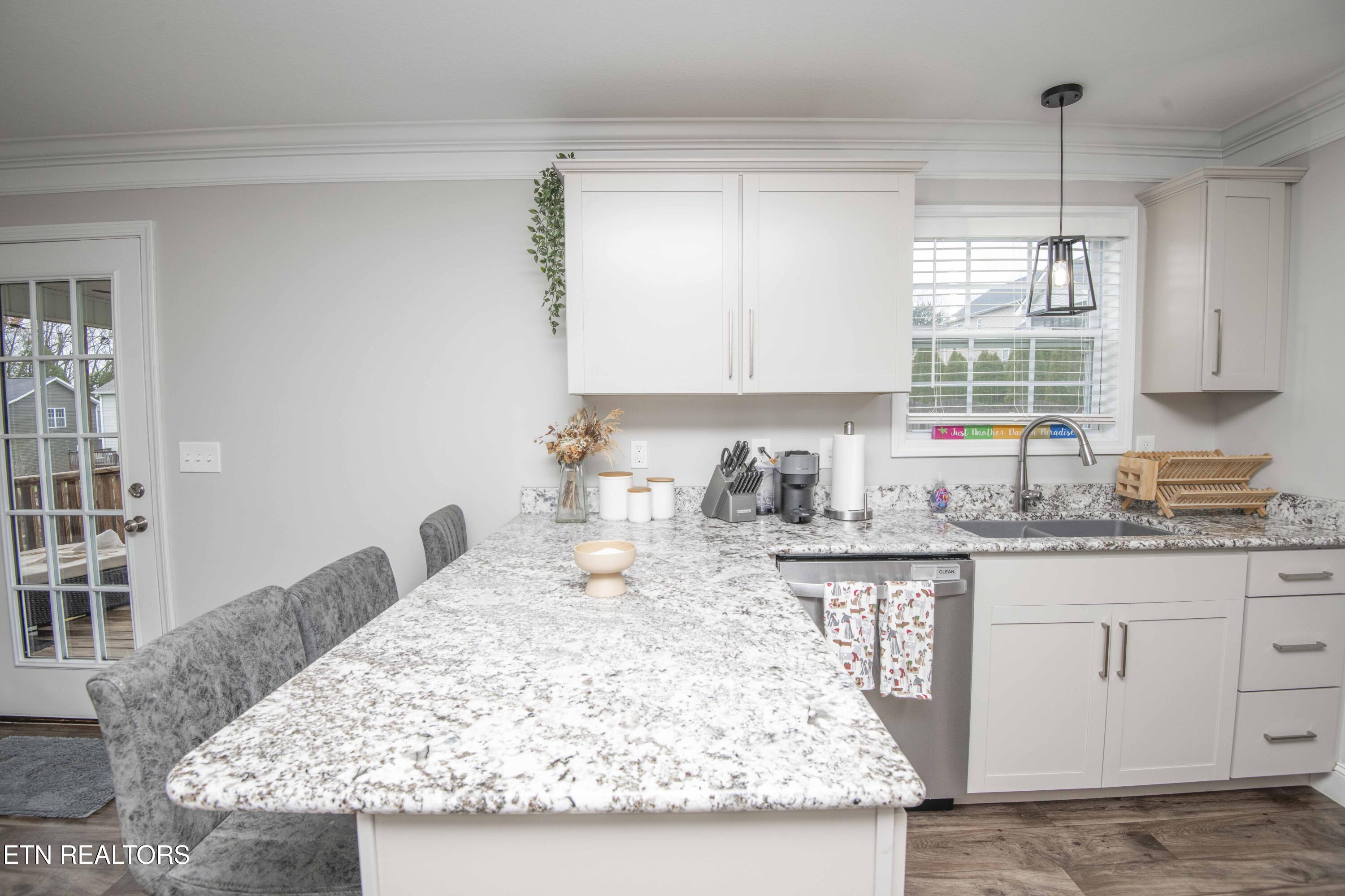 7336 Ladd Road Powell, TN 37849 - Photo 12 of 34 kitchen_1