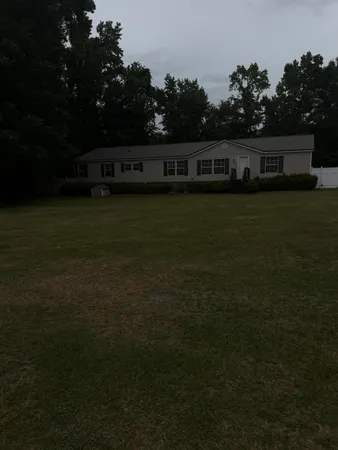 $2,100 | 4809 North U S 52, St. Stephen, SC 29479