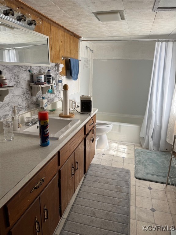 1596 Hampton Hall Road Callao, VA 22435 - Photo 10 of 14 Tub & shower